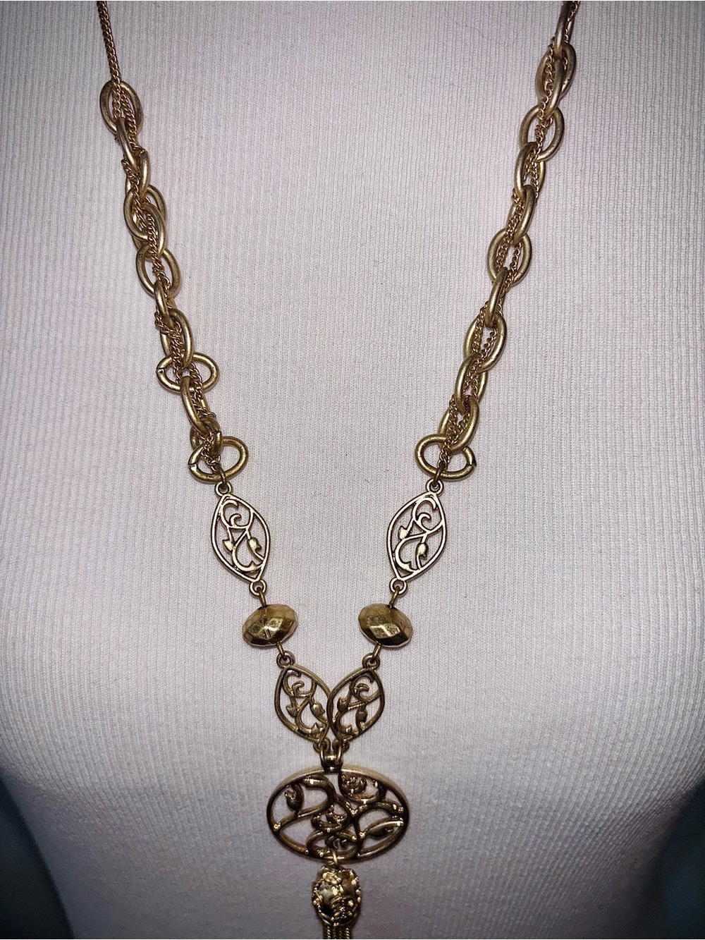 Lia Sophia “Swish” Necklace - Picture 8 of 9